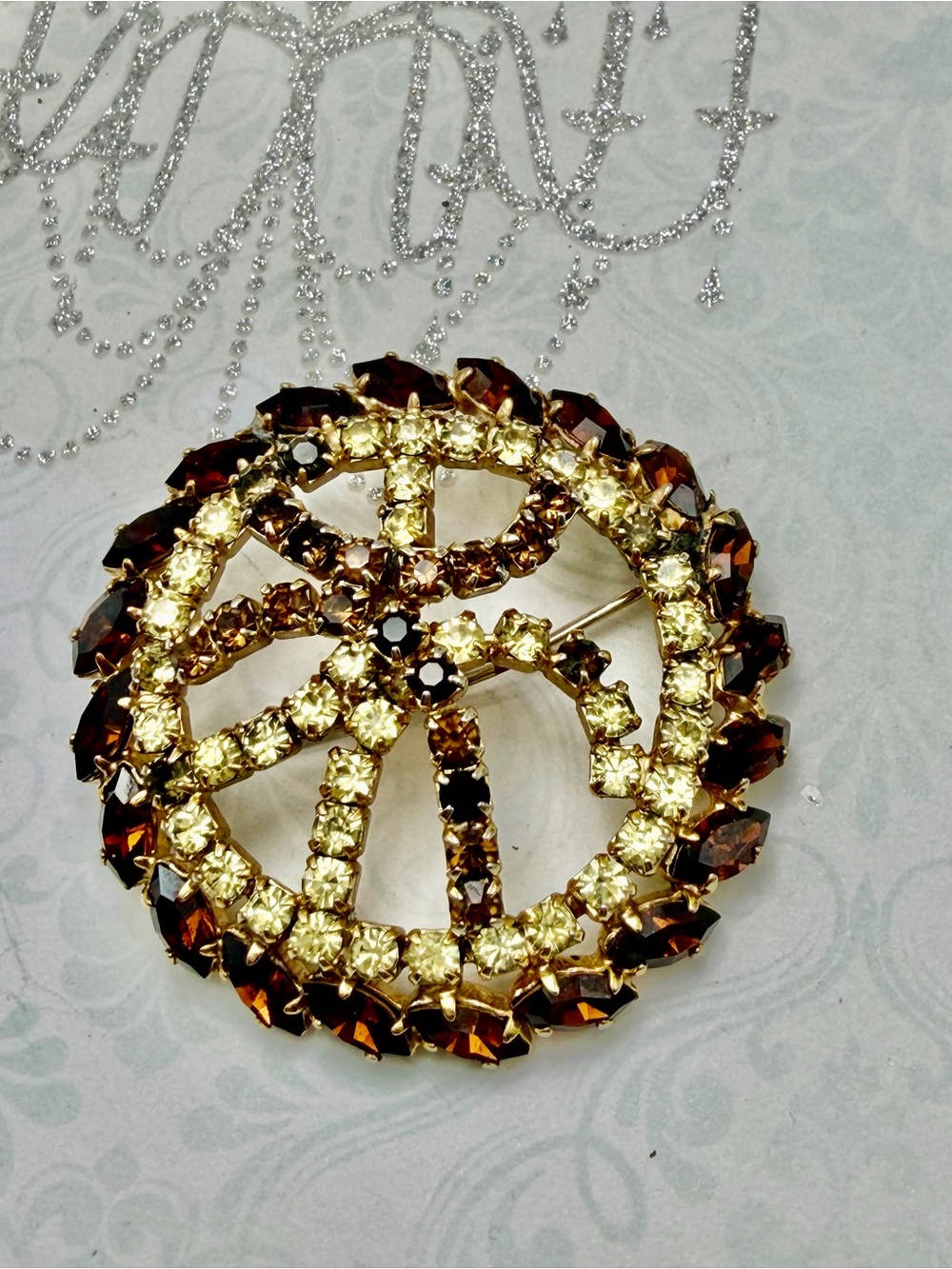 🦃🦃Vintage Amber and Citrine Rhinestone Round Brooch #cz750